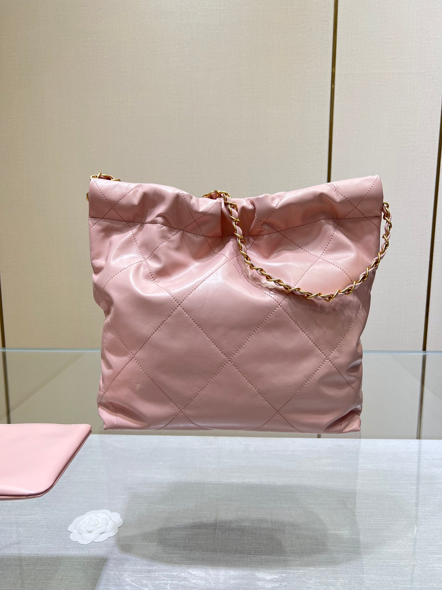 CHANEL HOBO BAG 22 PINK LAMBSKIN GOLD HARDWARE