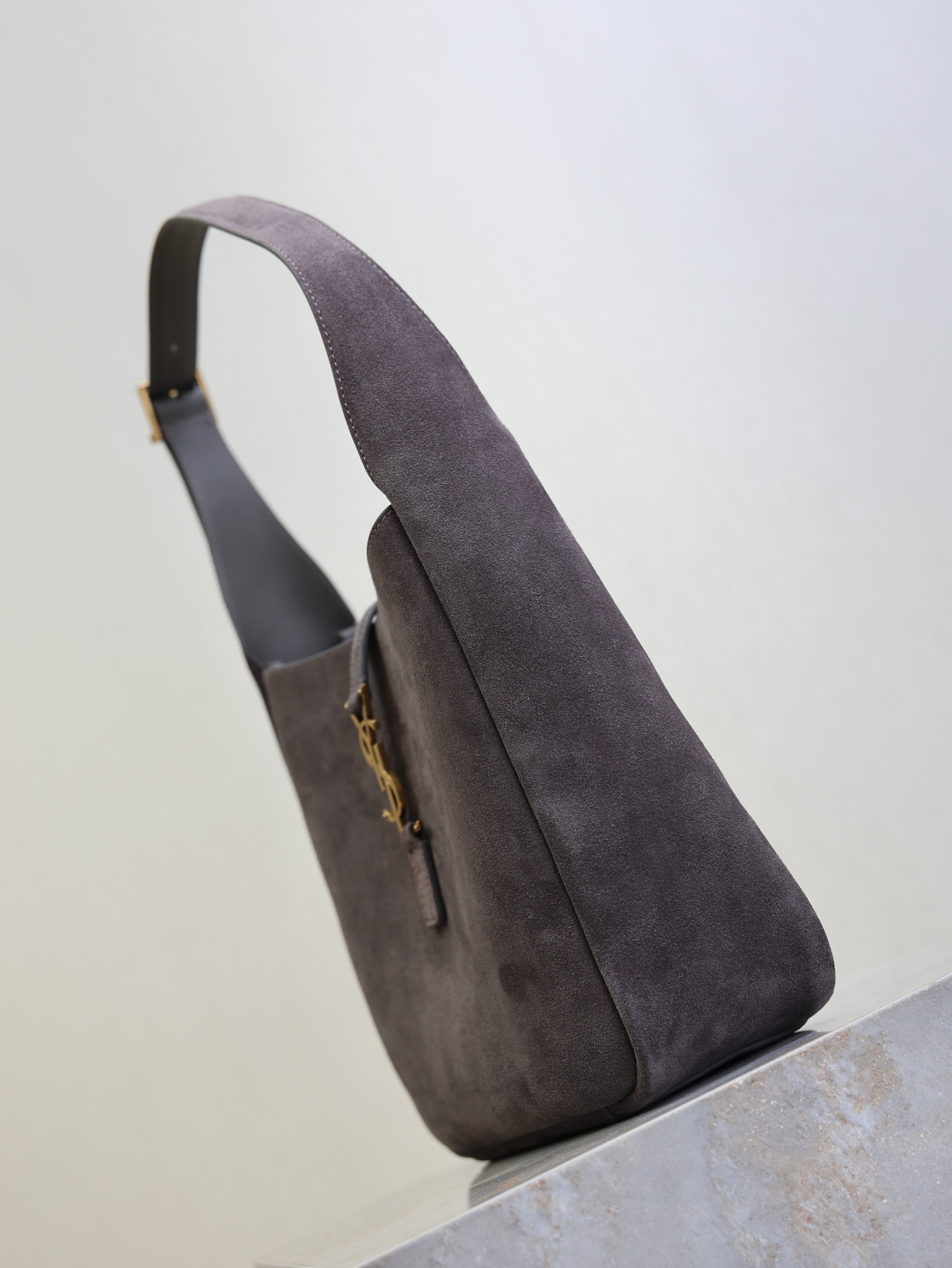 YSL 25S LE 5 À 7 SUPPLE SMALL 23 IN DARK GRAY SUEDE GOLD HARDWARE