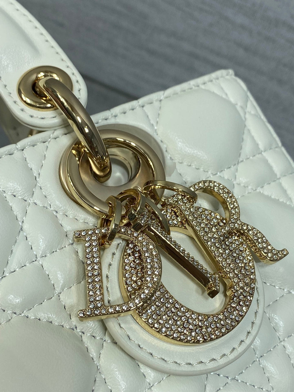 DIOR 25S SMALL LADY D‑JOY BAG 22 IN IVORY CALFSKIN GOLD HARDWARE