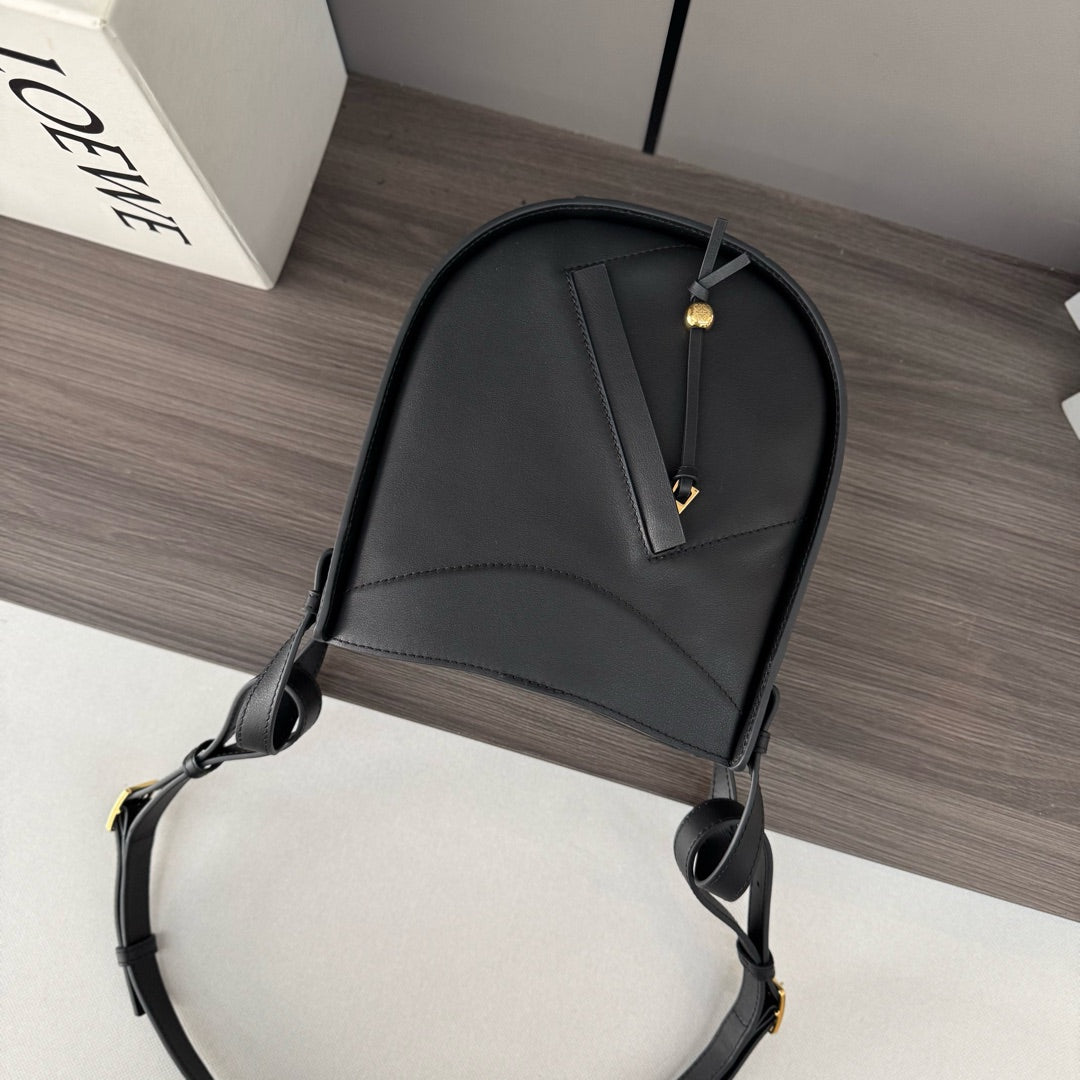 HAMMOCK SLICE 25 BAG IN BLACK SHINY CALFSKIN