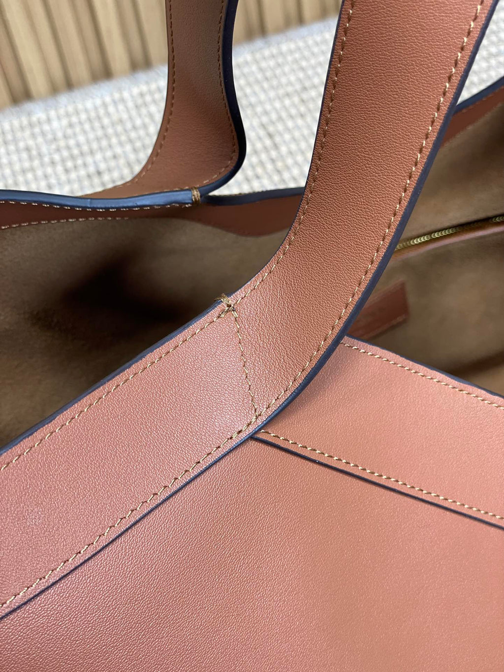 Y TOTE BAG 39 IN TAWNY BROWN CALFSKIN
